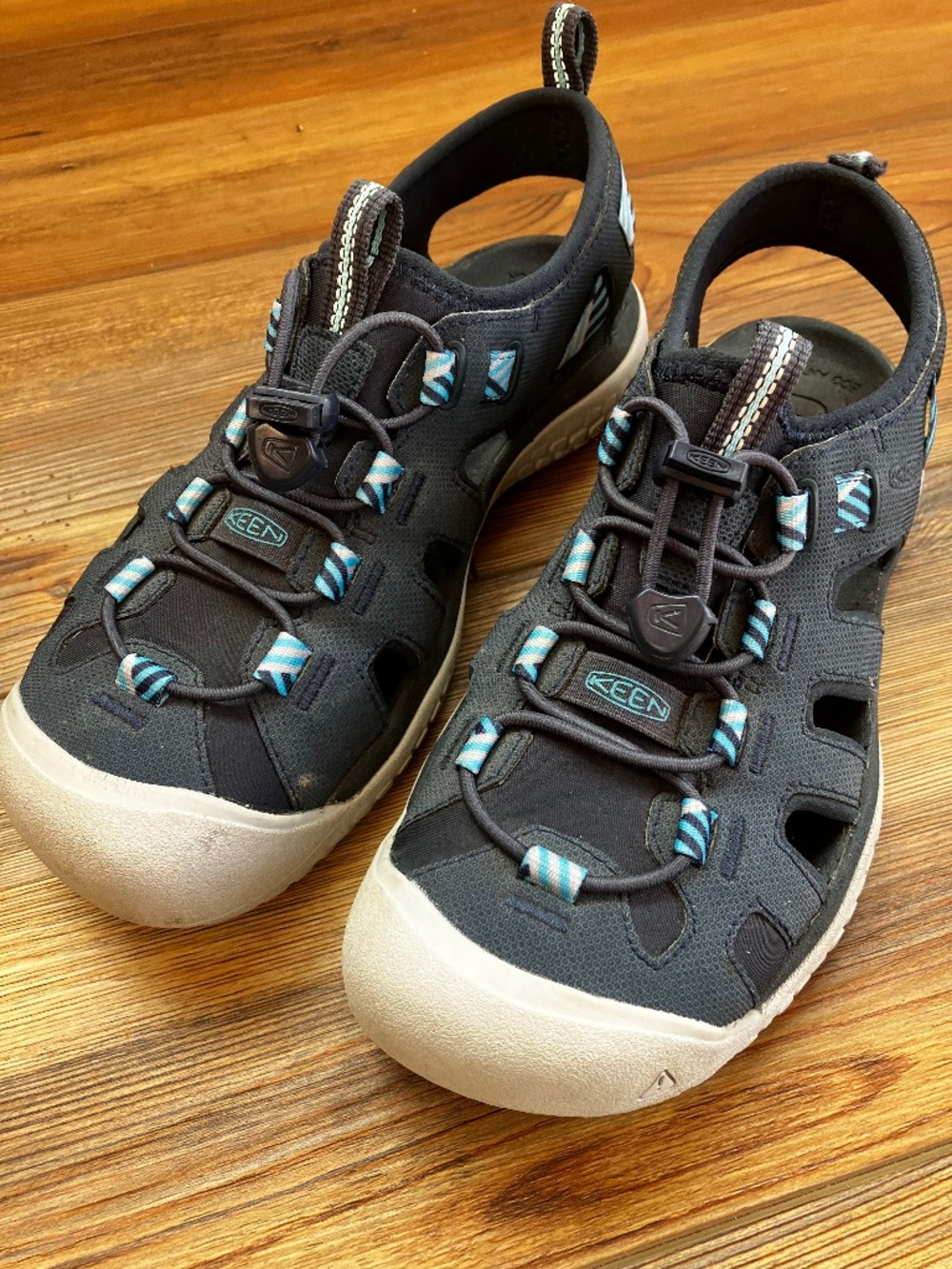 KEEN women’s size 8 SOLR sport hiking sandals blue white
